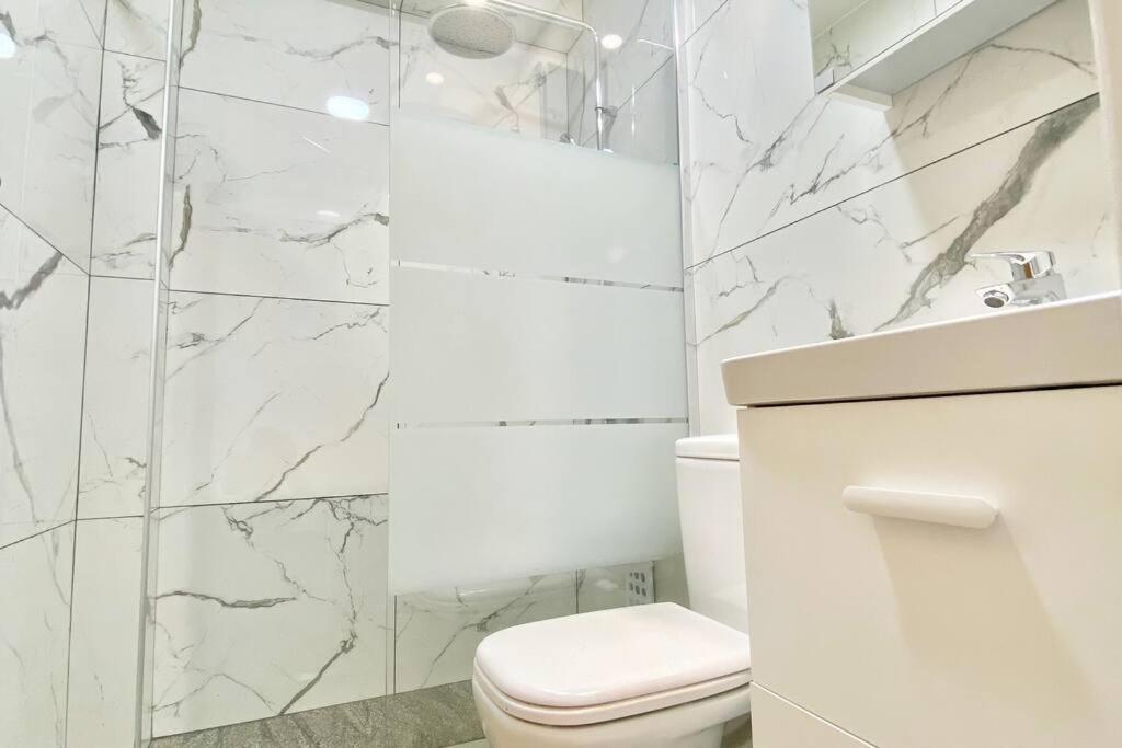 파포스 Ev Zin - Modern, Cozy, 1 Bed, Pool, 2 Balconies, A105 아파트 외부 사진